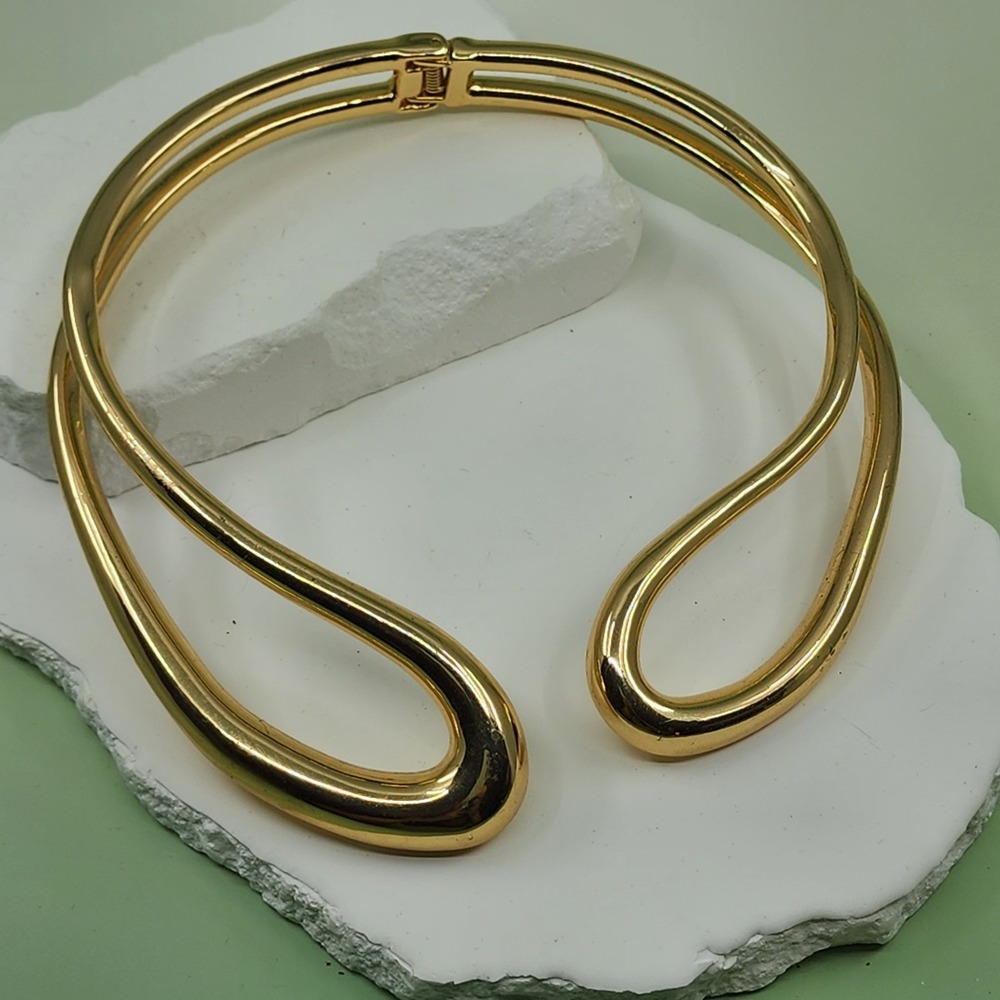 Vintage Gold Tone Sculptural Collar Necklace Hinged Teardrop Statement Jewelry